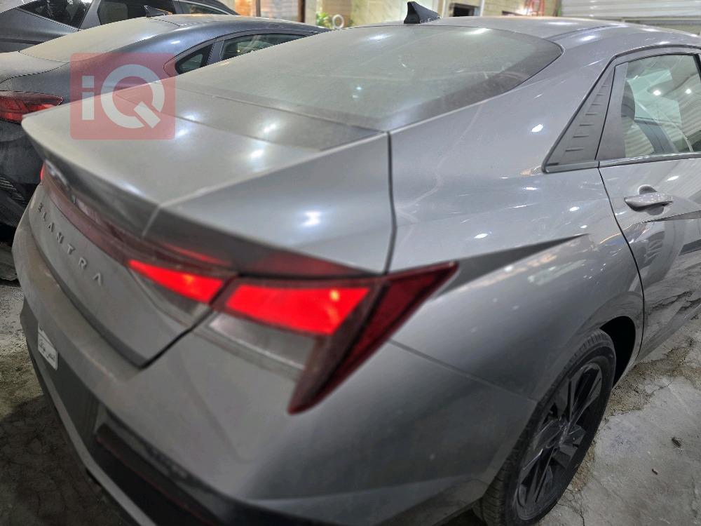 هیۆندای ئەلەنترا